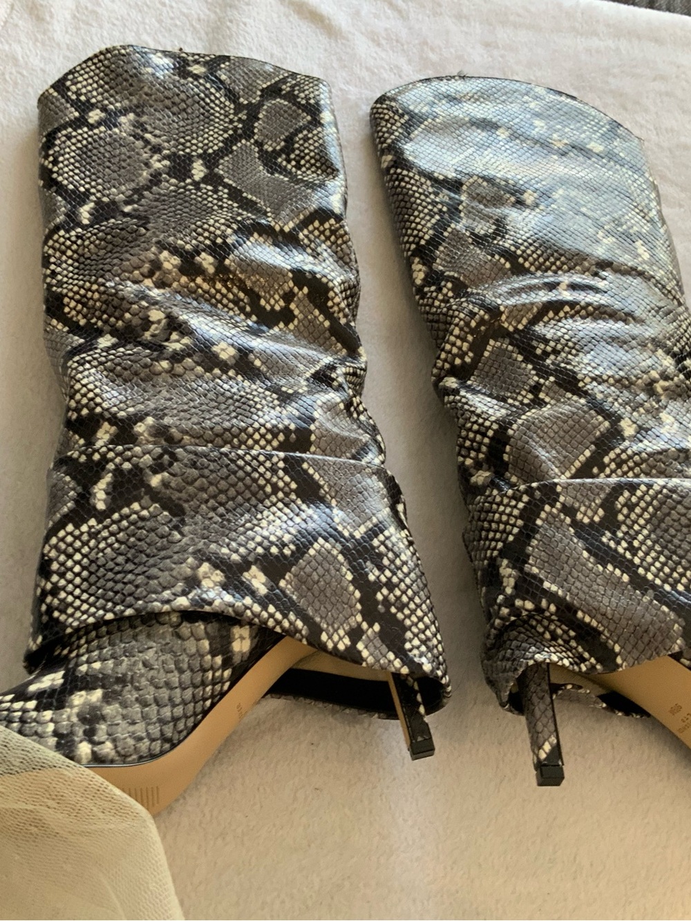 Marc fisher new 2” heels snake print knee high boots size 9.5. SKU 3355